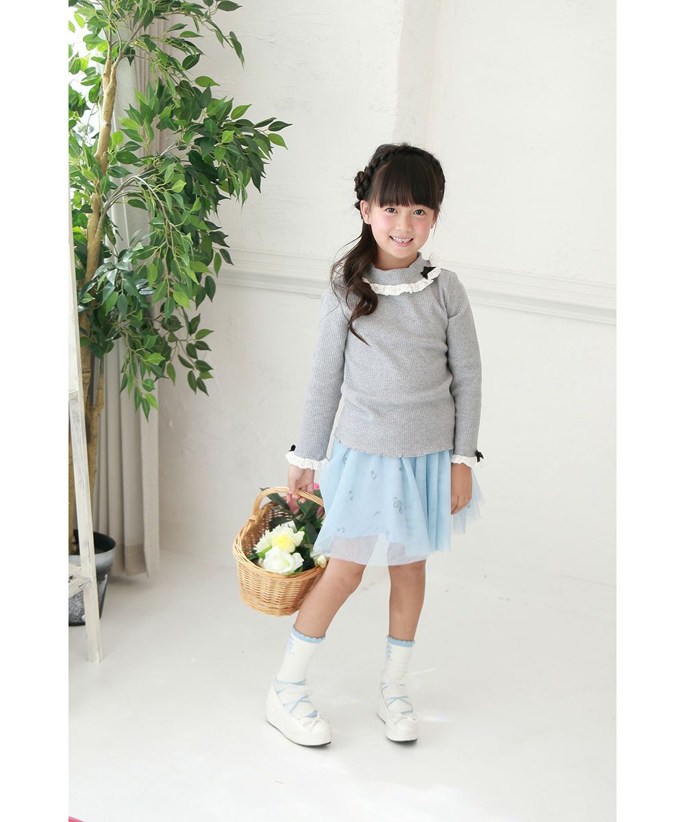 子供服 女の子 綿100％リブレース＆リボン付きタートルネックインナーTシャツ 杢ｸﾞﾚｰ(92) モデル画像3