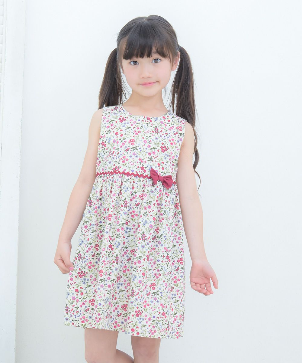 子供服 女の子 日本製 綿100％ 小花柄　ギャザー入り　リボン付き ピンク(02) モデル画像アップ