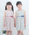 子供服 女の子 日本製 綿100％ 小花柄　ギャザー入り　リボン付き ブルー(61) モデル画像3