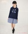 子供服 女の子 日本製　普段着　通園着　ウエストゴム＆ポケットつき ブルー(61) モデル画像全身