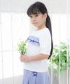 子供服 女の子 綿100％ストライプ柄フリル＆リボンつきＴシャツ ブルー(61) モデル画像1