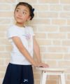 子供服 女の子 綿100％お花モチーフ＆プリントフリル袖Tシャツ オフホワイト(11) モデル画像3