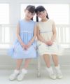 子供服 女の子 綿100％お花モチーフ＆プリントリボン付きワンピース オフホワイト(11) モデル画像1