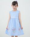 子供服 女の子 綿100％お花モチーフ＆プリントリボン付きワンピース ブルー(61) モデル画像アップ