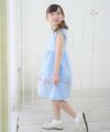 子供服 女の子 綿100％お花モチーフ＆プリントリボン付きワンピース ブルー(61) モデル画像3