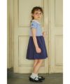 子供服 女の子 ストライプ柄スカラップ襟つきドッキングワンピース ブルー(61) モデル画像全身