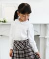 子供服 女の子 ギャザー襟付きフリル袖タックブラウス オフホワイト(11) モデル画像3