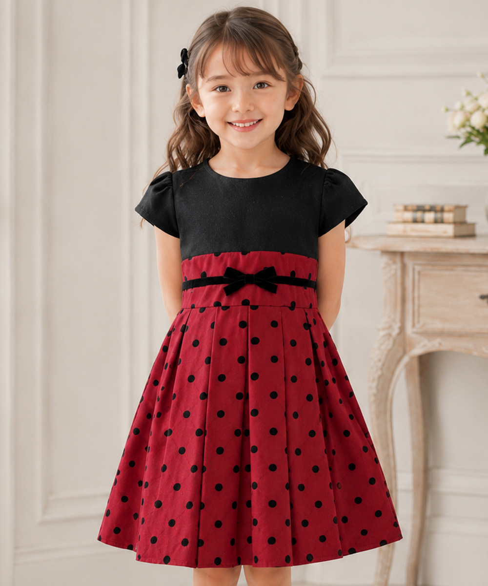 子供服 女の子 日本製ドット柄切り替えリボン付きプリーツ風ワンピース レッド(03) モデル画像アップ