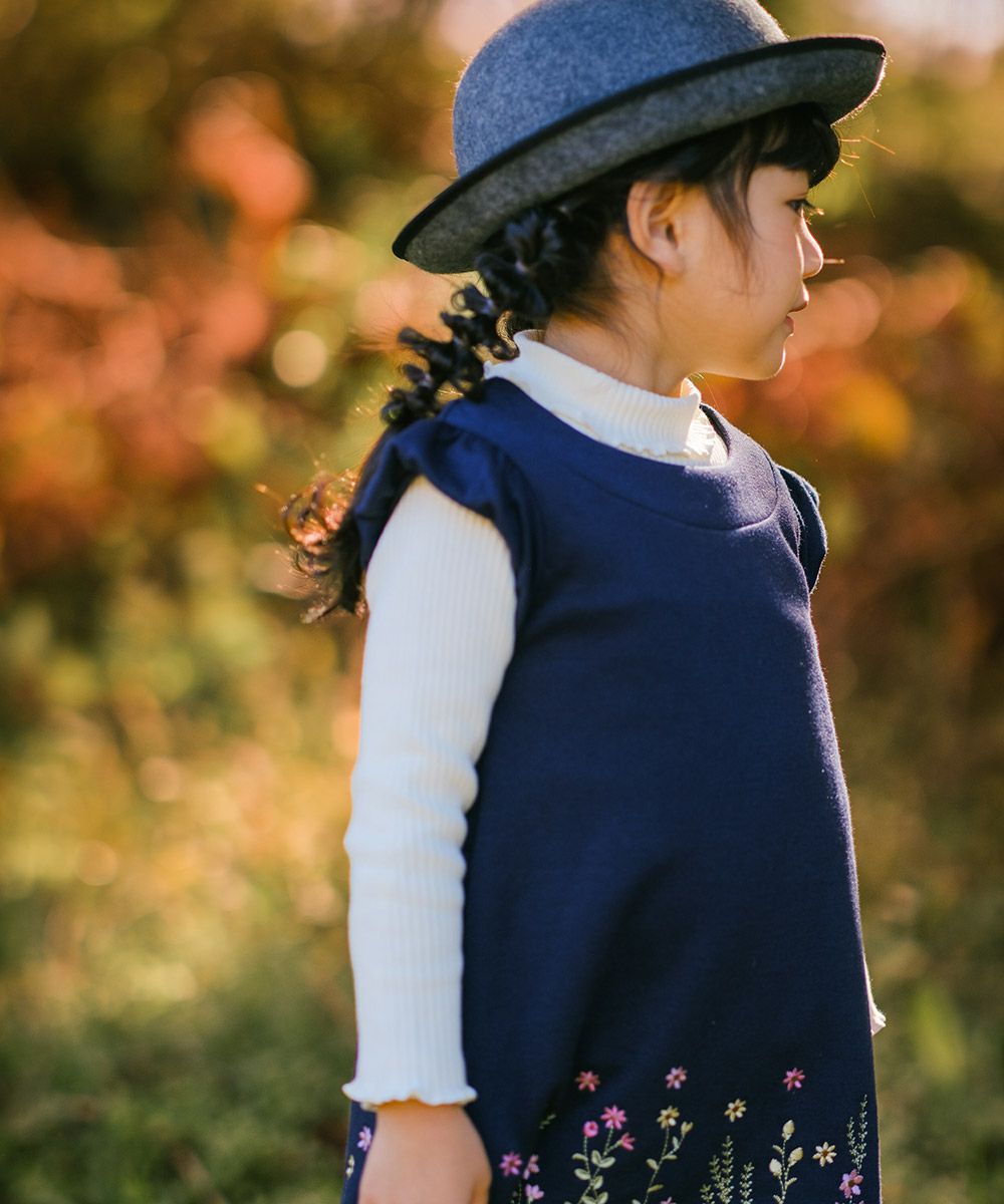 子供服 女の子 日本製綿100％リブ編みタートルネックTシャツ オフホワイト(11) モデル画像14