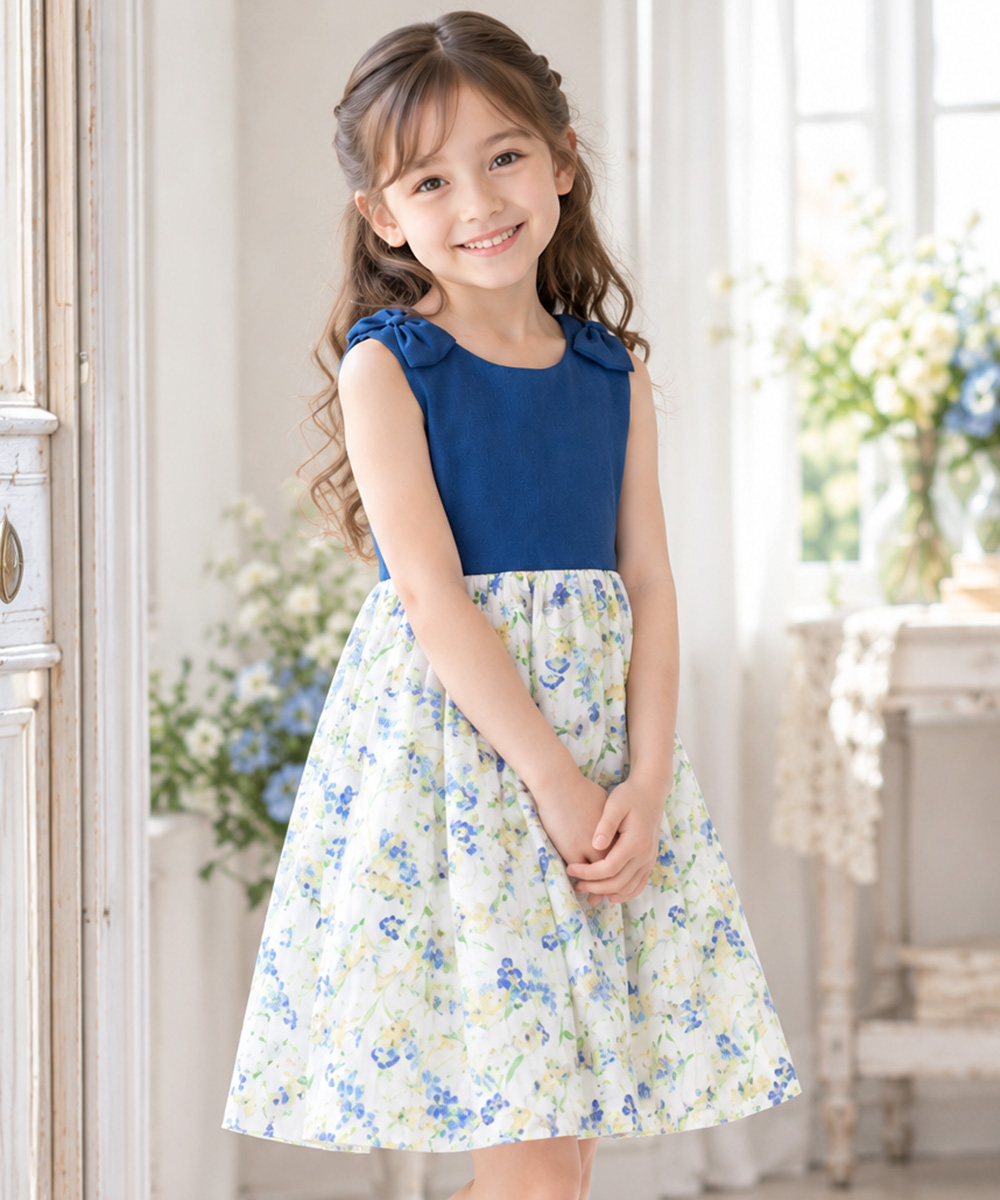 子供服 女の子 日本製花柄リボン＆裏地つきギャザーワンピース ブルー(61) モデル画像アップ