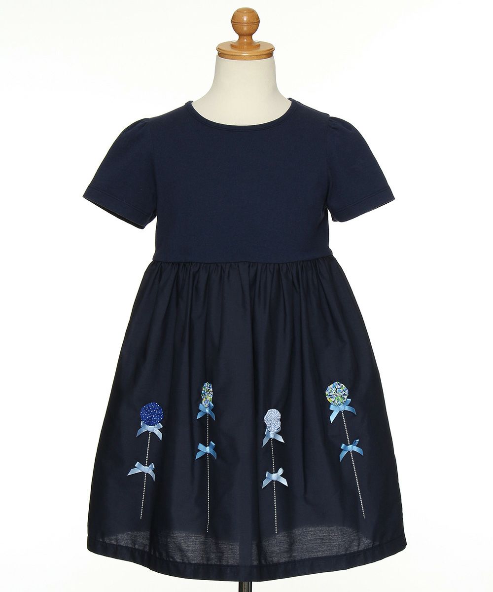 子供服 女の子 花モチーフ＆リボンつきワンピース ネイビー(06) トルソー正面