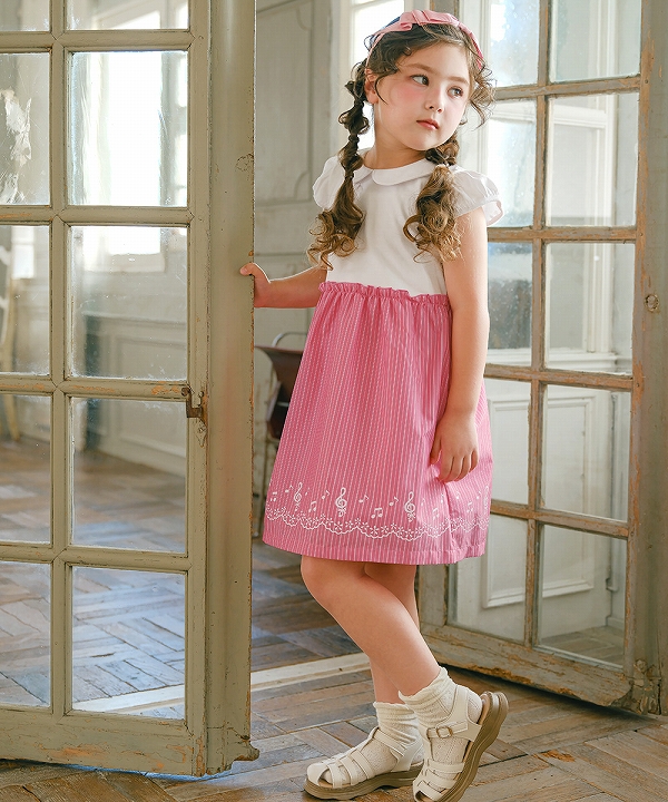 子供服 女の子 ストライプ柄音符プリント襟付きドッキングワンピース ブルー(61) デザインポイント2