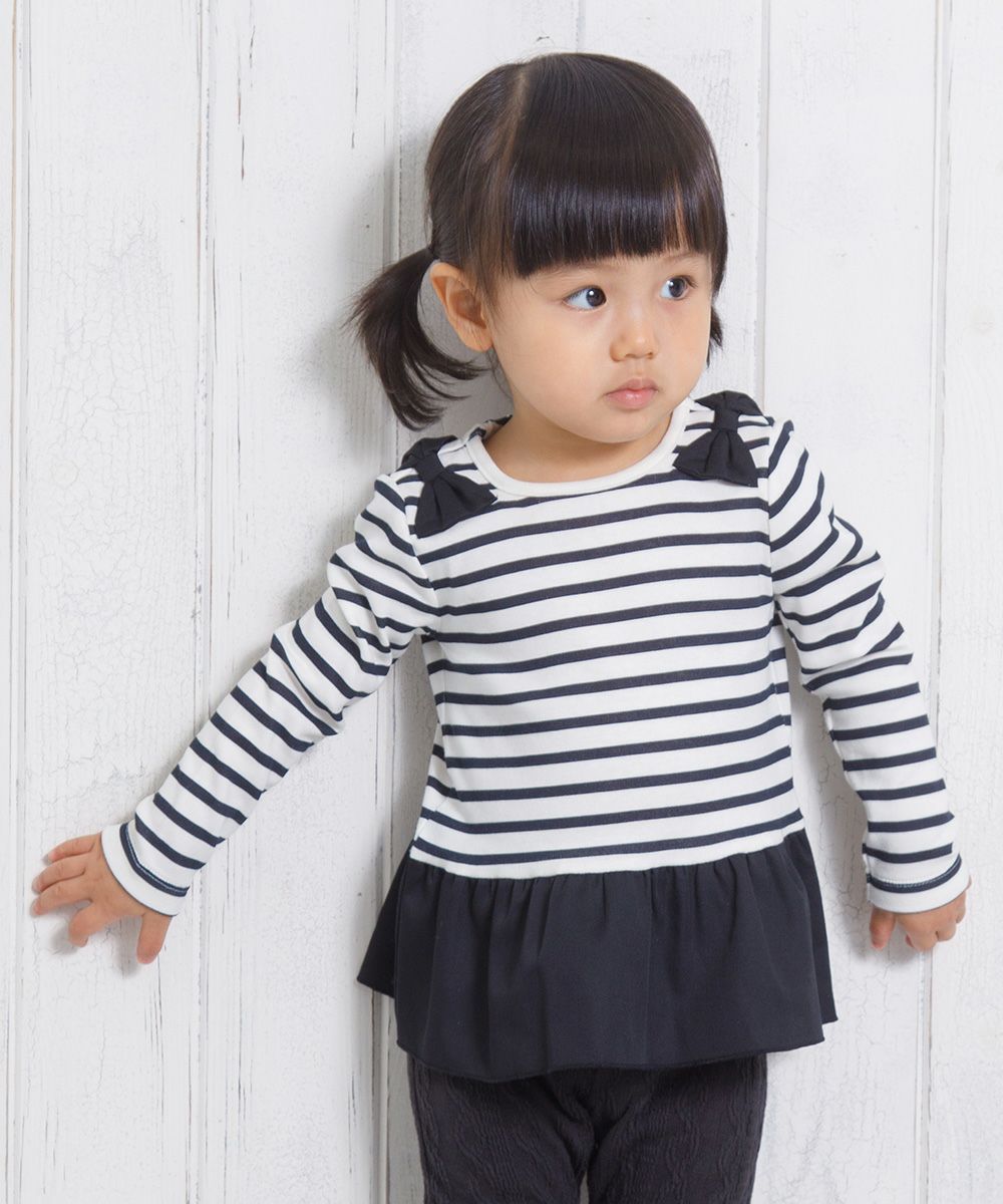 ベビー服 女の子 ベビーサイズボーダー柄リボンつきフリルTシャツ ホワイト×ブラック(10) モデル画像アップ