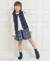 子供服 女の子 リボンポケットつき襟付き裏毛ベスト ネイビー(06) モデル画像全身