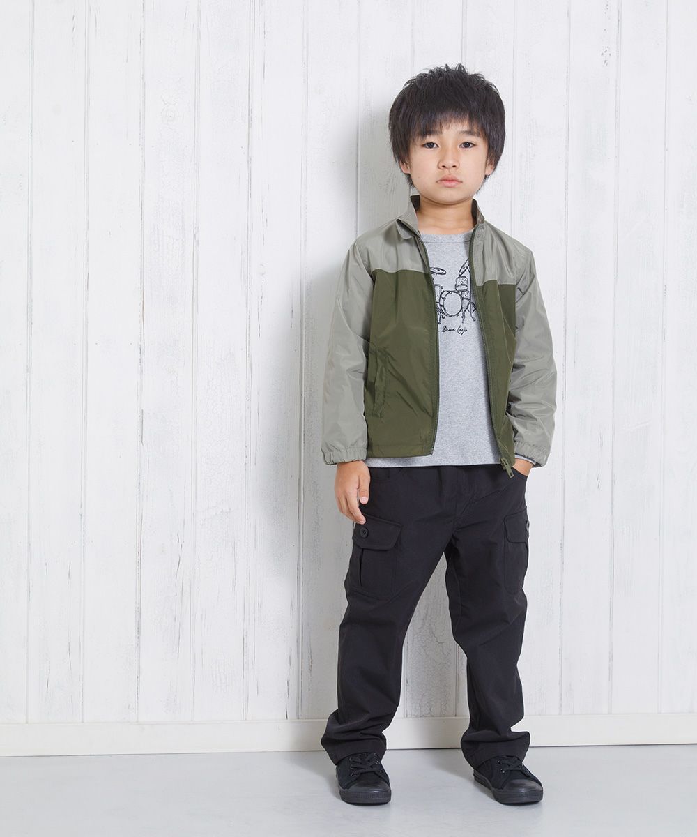 子供服 男の子 裏微起毛10分丈カーゴパンツ ブラック(00) モデル画像4