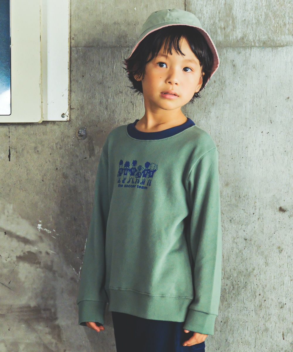 ベビー服 男の子 綿100％サッカーチームプリント裏毛トレーナー グリーン(08)　モデル画像