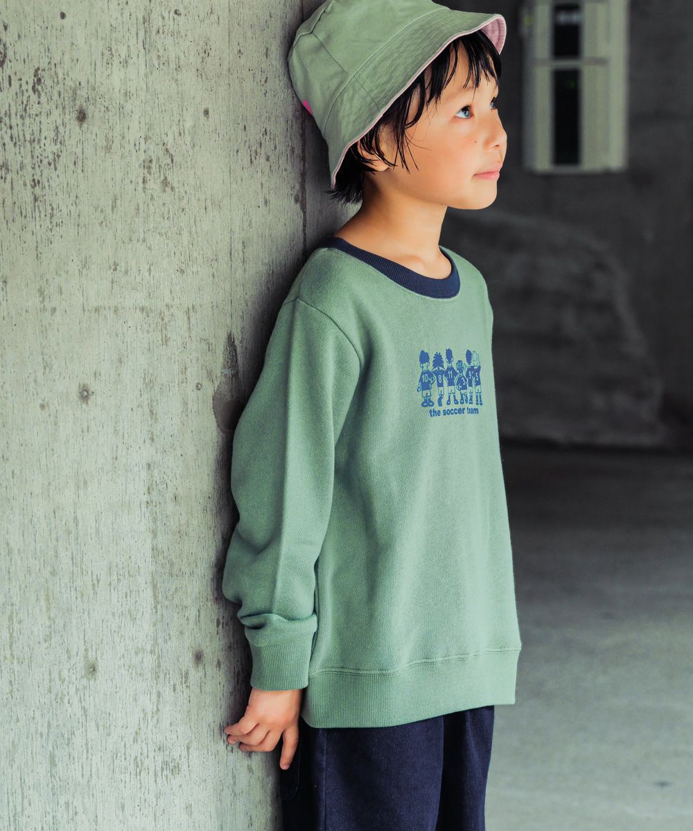 ベビー服 男の子 綿100％サッカーチームプリント裏毛トレーナー グリーン(08)　モデル画像