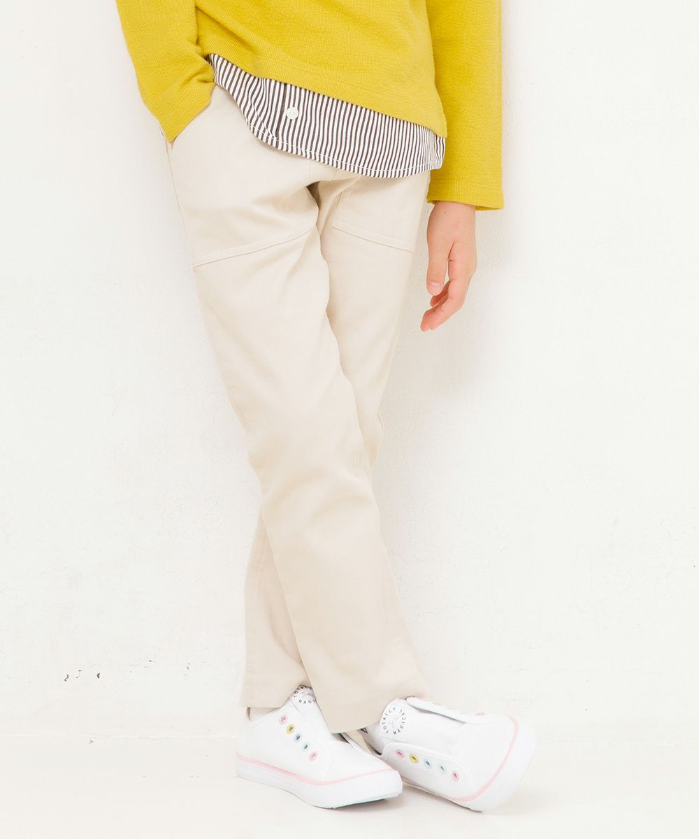 子供服 女の子 男の子 男女兼用ストレッチツイル　ベイカーパンツ 生成り(15) モデル画像アップ