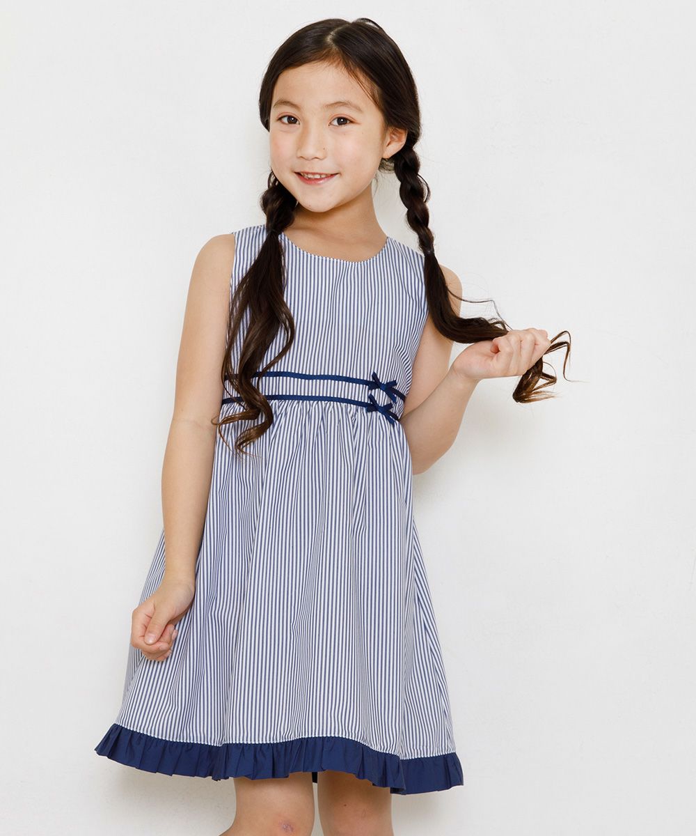 子供服 女の子 ストライプ柄ライン&リボン付きワンピース ネイビー(06) モデル画像アップ
