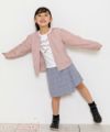 子供服 女の子 バックフリル＆ポケット付きノーカラージップアップジャケット ピンク(02) モデル画像1