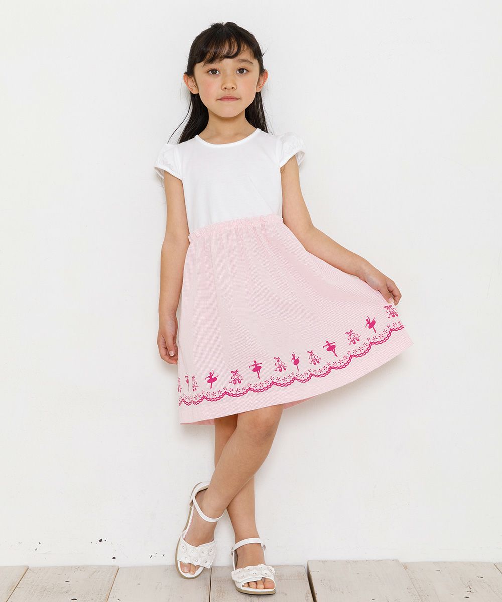 子供服 女の子 バレエモチーフプリントギンガムチェック柄切り替えワンピース ピンク(02) モデル画像全身