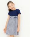 子供服 女の子 ギンガムチェック柄リボン付きギャザーワンピース ネイビー(06) モデル画像アップ