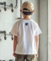 子供服 男の子 綿100％ギタープリント楽器シリーズTシャツ オフホワイト(11) モデル画像3