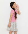 子供服 女の子 花柄裏地付きギャザースカート オフホワイト(11) モデル画像4