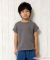 子供服 男の子 綿100％バックロゴプリントゆったりシルエットTシャツ チャコールグレー(93) モデル画像1