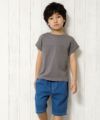 子供服 男の子 綿100％バックロゴプリントゆったりシルエットTシャツ チャコールグレー(93) モデル画像3