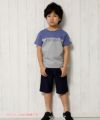 子供服 男の子 綿100％ロゴプリントTシャツ パープル(91) モデル画像全身