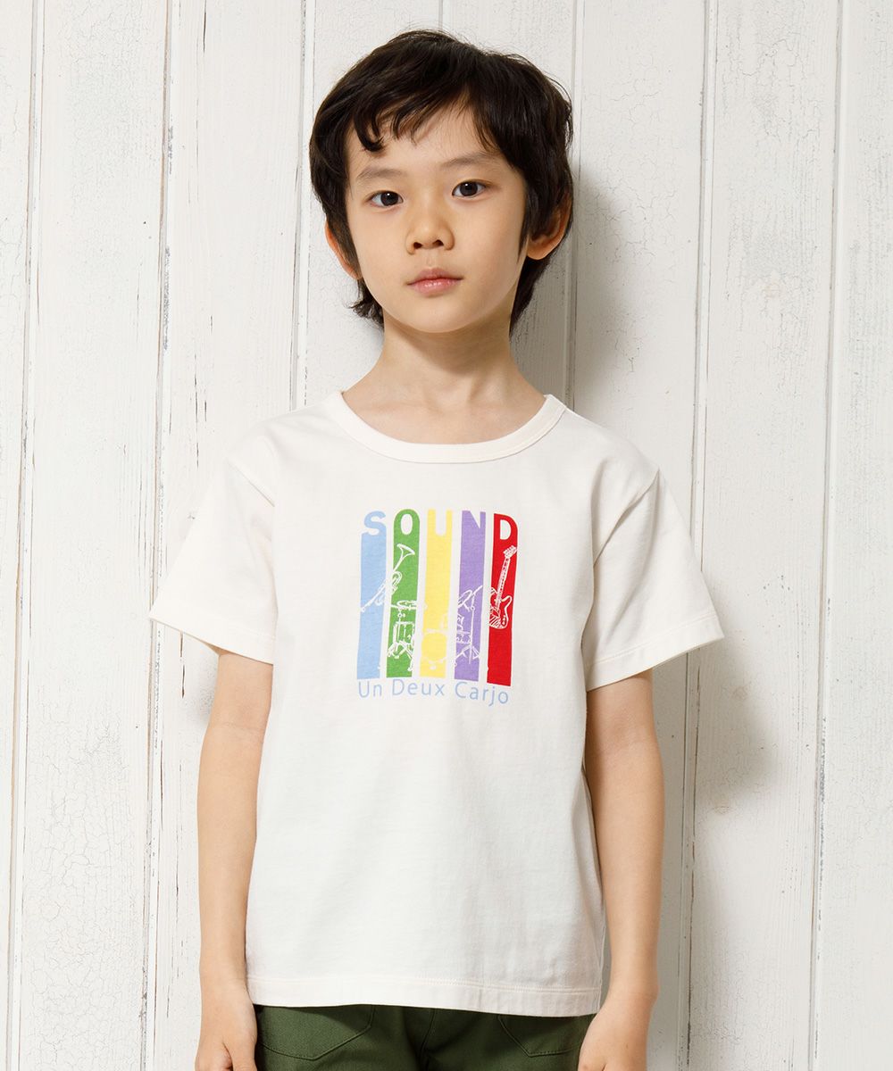 子供服 男の子 楽器シリーズ綿100％ロゴプリントTシャツ アイボリー(12) モデル画像アップ