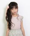 子供服 女の子 綿100％花柄リボンつき袖プリーツデザインTシャツ ベージュ(51) モデル画像アップ