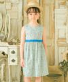 ベビー服 女の子 日本製綿100％花柄ギャザーワンピース ブルー(61) モデル画像全身
