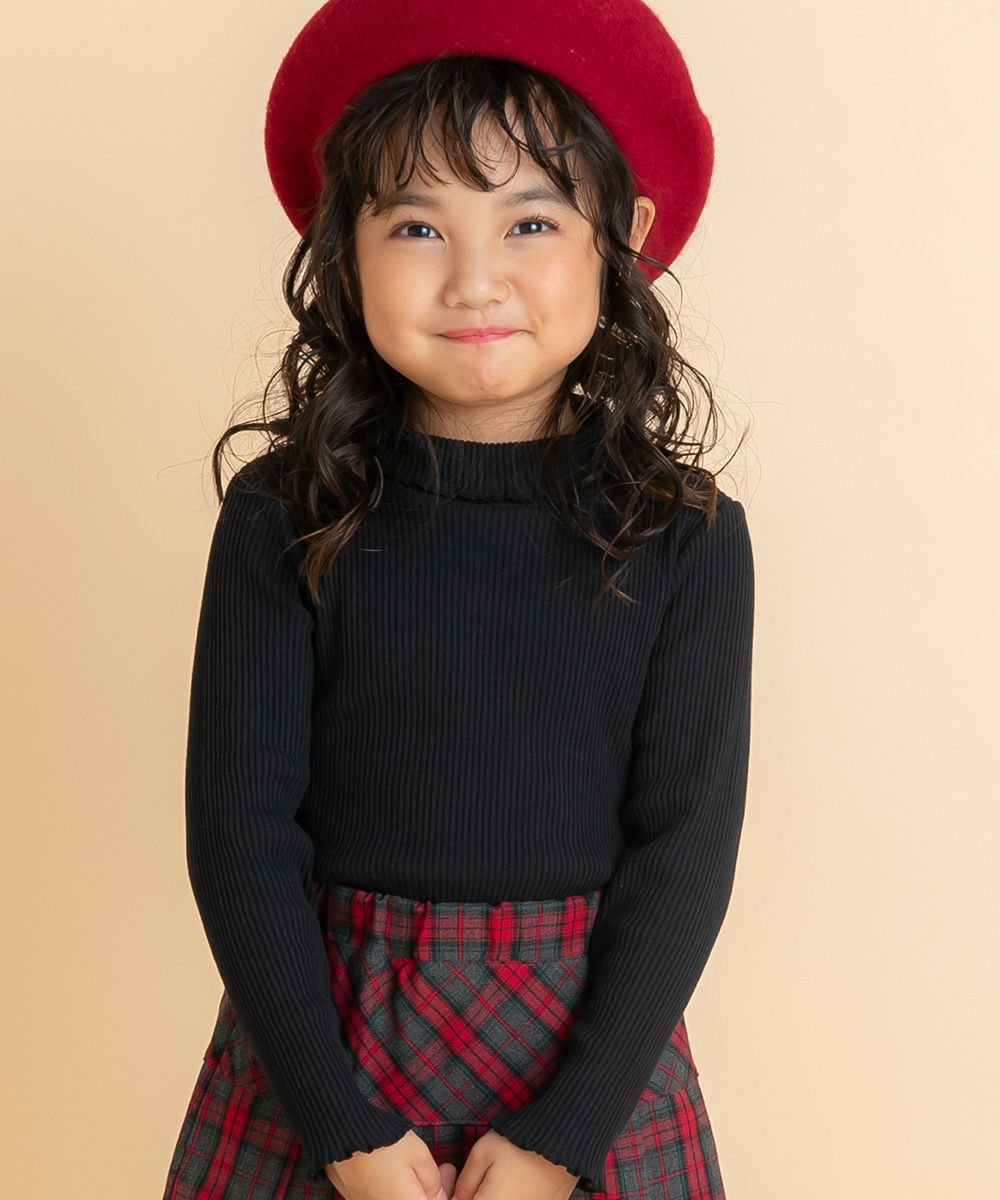 子供服 女の子 無地リブ生地インナーハイネックTシャツ オフホワイト(11) モデル画像