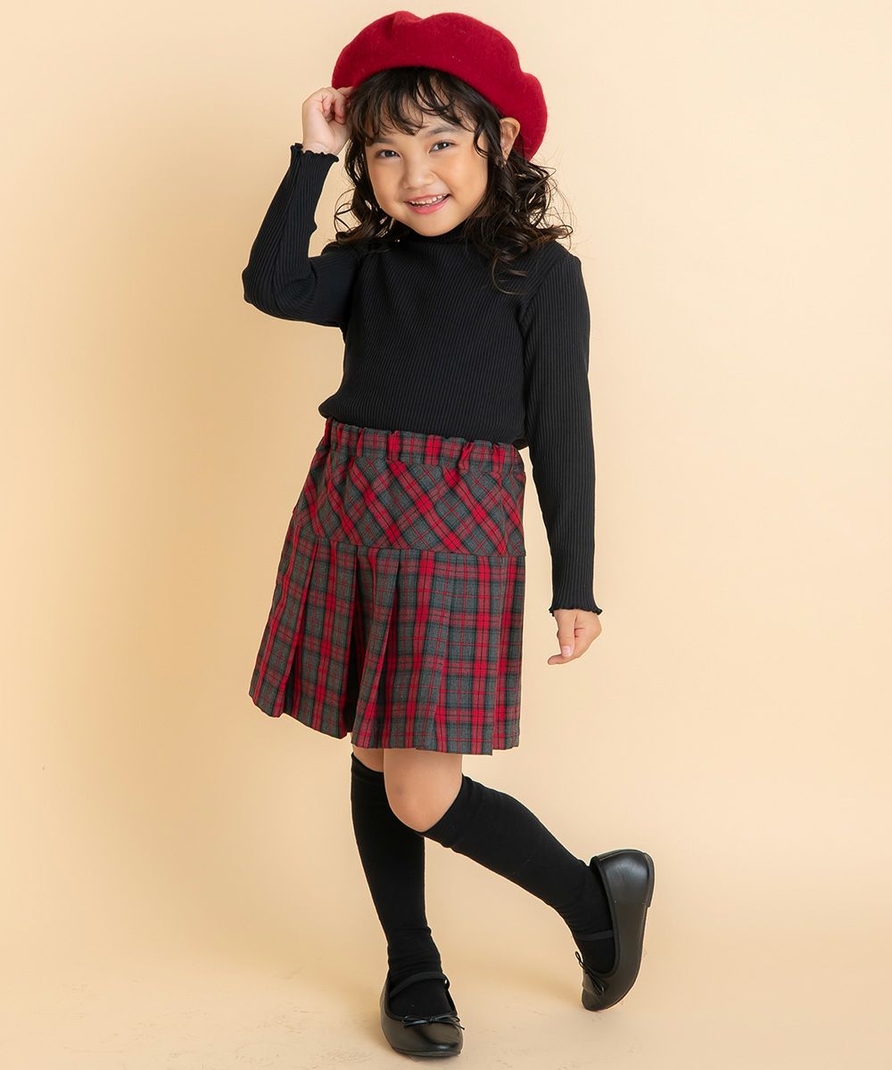 子供服 女の子 無地リブ生地インナーハイネックTシャツ オフホワイト(11) モデル画像