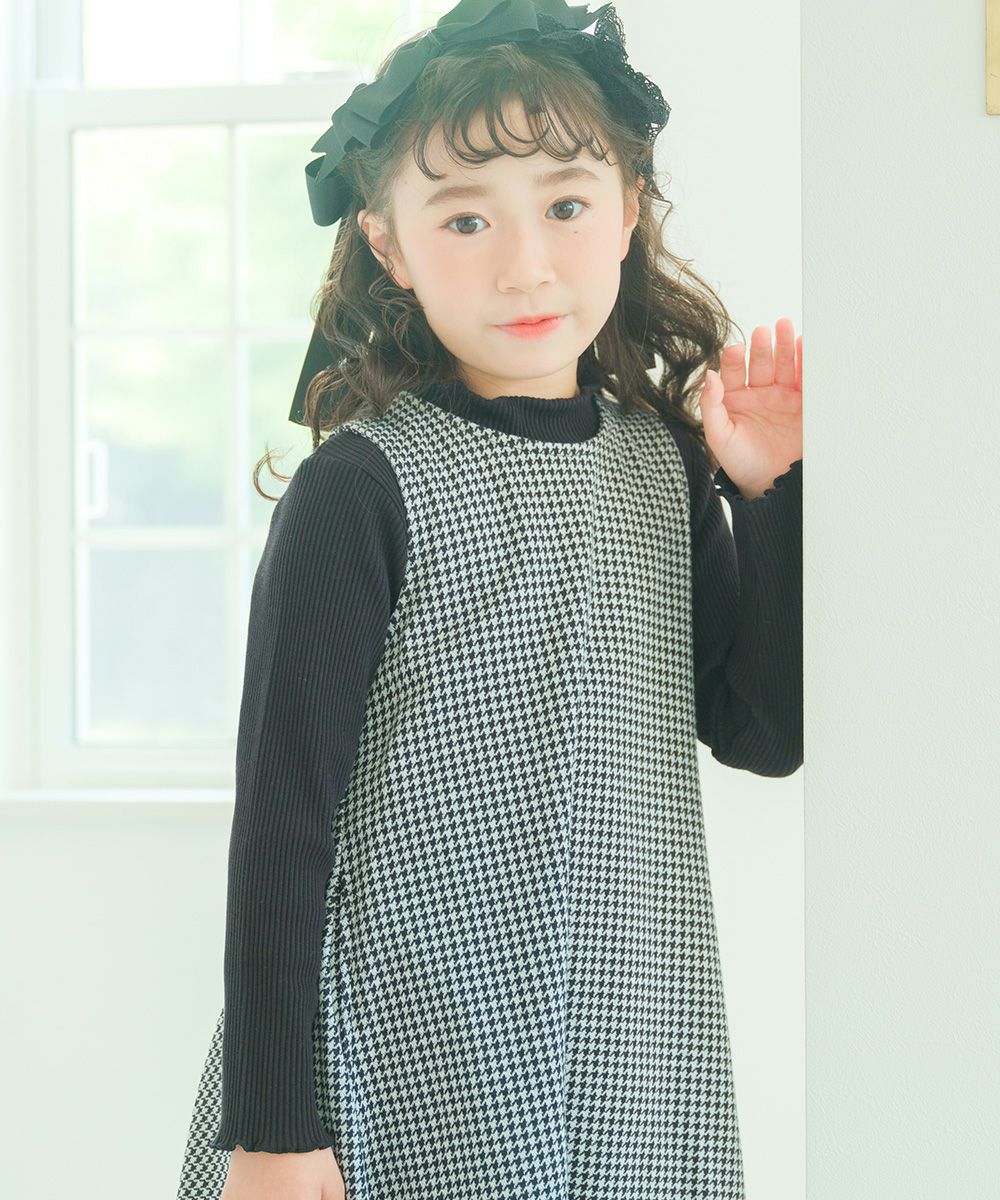 子供服 女の子 無地リブ生地インナーハイネックTシャツ ブラック(00) 背面