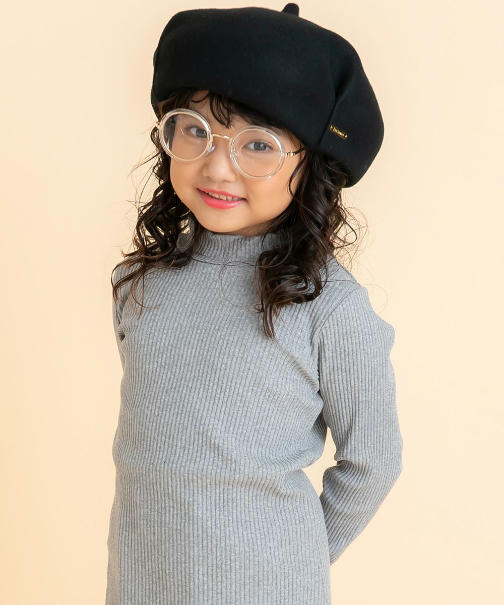 子供服 女の子 無地リブ生地インナーハイネックTシャツ ブラック(00) モデル画像1