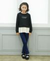 子供服 女の子 ロゴ＆リボン付きフリル裏毛トレーナー ブラック(00) モデル画像全身