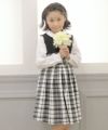 子供服 女の子 日本製チェック柄リボン付きワンピース ホワイト×ブラック(10) モデル画像2