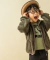 子供服 男の子 ロゴワッペンつきボアジップアップジャケット カーキ(82) モデル画像全身