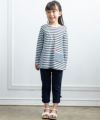 子供服 女の子 綿100％ボーダー柄ポシェットモチーフ付きTシャツ ブルー(61) モデル画像全身