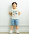 ベビー服 男の子 綿100％乗り物プリントTシャツ アイボリー(12) モデル画像全身