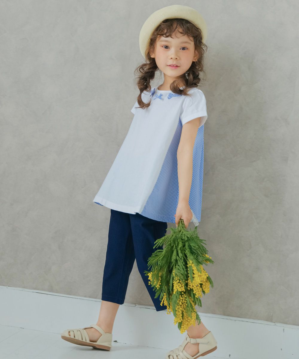 ベビー服 女の子 チェック柄切り替えTシャツ オフホワイト(11) モデル画像アップ
