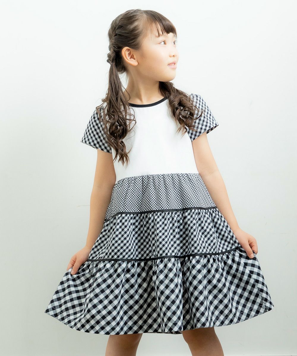 ベビー服 女の子 ギンガムチェック柄ワンピース ブラック(00) モデル画像アップ