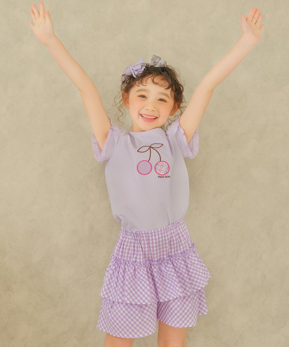ベビー服 女の子 綿100％さくらんぼモチーフTシャツ パープル(91) モデル画像全身