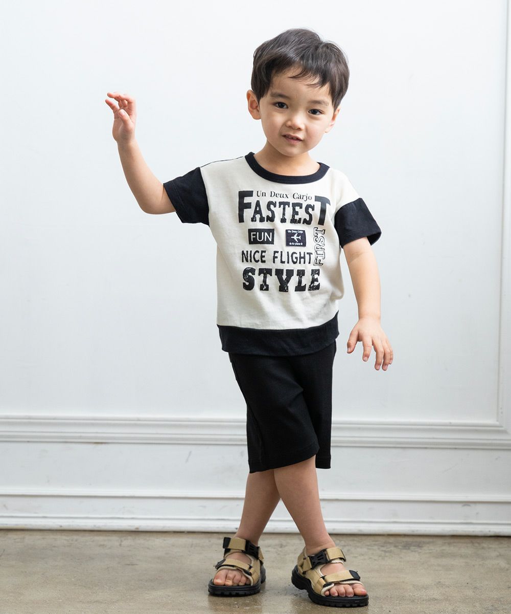 子供服 男の子 綿100％ロゴプリントＴシャツ アイボリー(12) モデル画像3