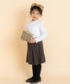 ベビー服 女の子 綿100％レースフリルブラウス オフホワイト(11)  モデル画像全身