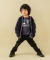 ベビー服 男の子 綿100％ワッペン付き乗り物プリントTシャツ ネイビー(06) モデル画像全身