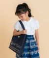 子供服 女の子 音符プリントトートバッグ ネイビー(06) モデル画像アップ